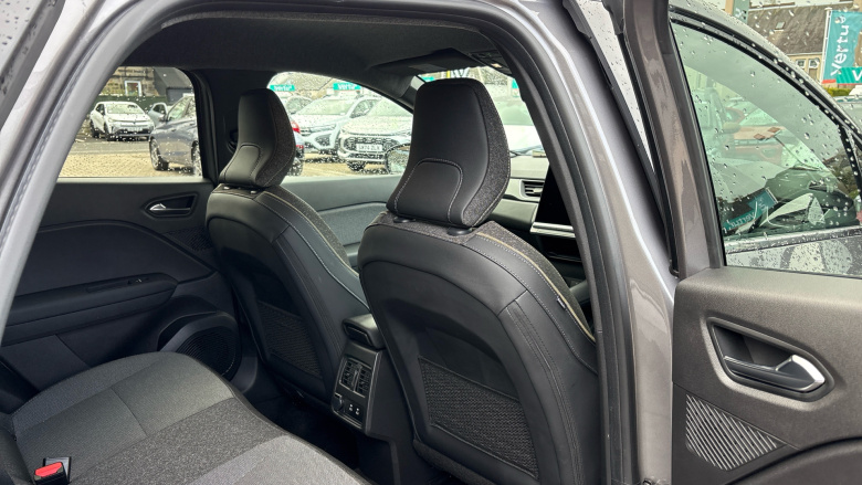 Renault Symbioz 1.6 E-Tech FHEV 145 Techno 5dr Auto Hybrid Estate